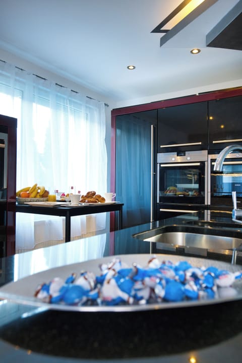 Apartment, 1 Bedroom, Smoking, Balcony | Interior