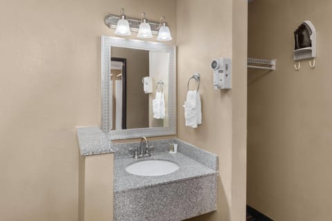 Combined shower/tub, deep soaking tub, free toiletries, hair dryer