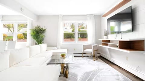 Luxury Apartment | Living area