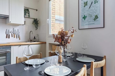 Apartment | Dining