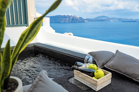 Callista Two Bedroom Villa with Caldera View & Outdoor Jetted Tub | Terrace/patio