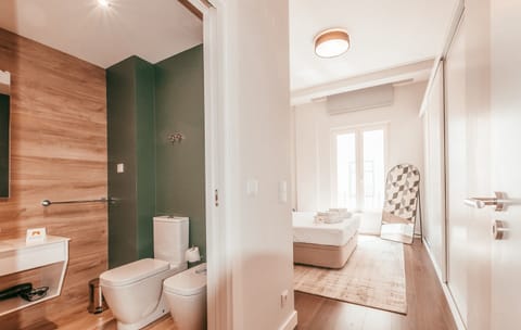 Apartment | Bathroom | Hair dryer