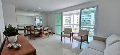 Basic Apartment | Living area