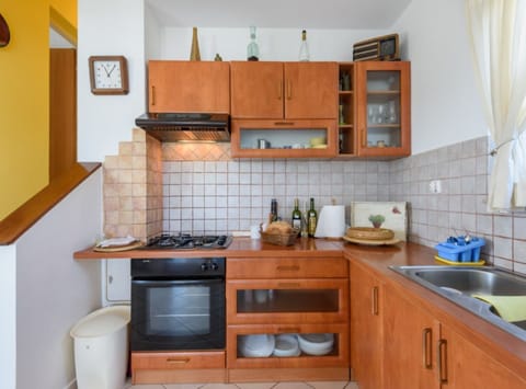 House (Two Bedroom Villa with Sea view) | Private kitchen | Fridge