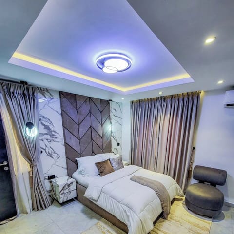 Deluxe Room, Balcony, City View | Desk, laptop workspace, blackout drapes, soundproofing