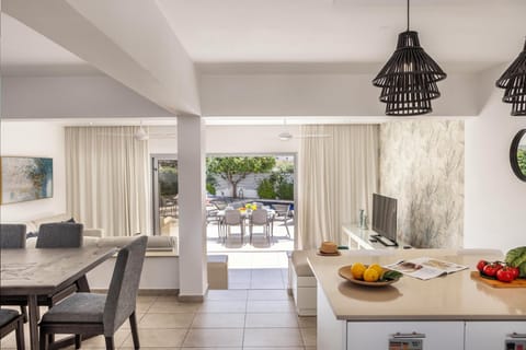 Superior Townhome | Interior