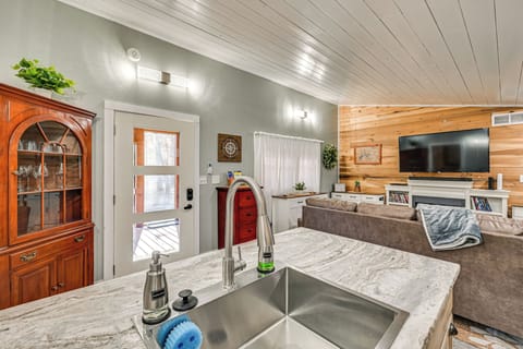 House (1 Bedroom) | Interior