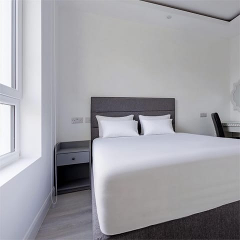 Standard Double Room | Soundproofing, free WiFi
