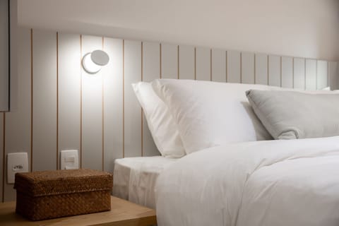 Apartment | Premium bedding, pillowtop beds, in-room safe, blackout drapes