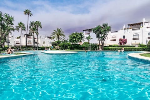 Studio (3 Bedrooms) | Interior