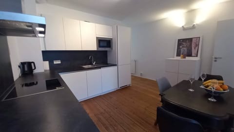 Apartment, 1 Bedroom, Balcony | Interior