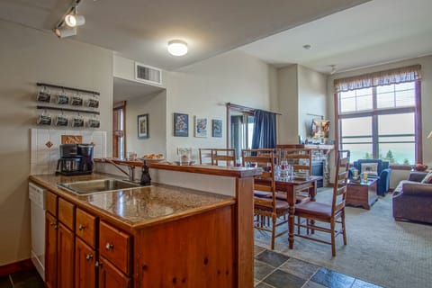 Condo, Multiple Beds, Hot Tub, Mountain View (2 Br: Rimfire 351-352) | 2 bedrooms, individually decorated, individually furnished, bed sheets
