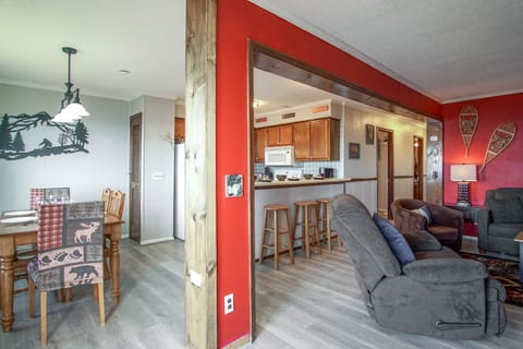 Condo, Multiple Beds, Balcony, Mountain View (3 Br: Summit 304 B) | Interior