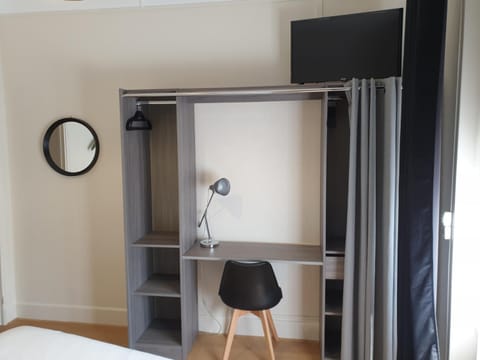 Individually decorated, individually furnished, desk, soundproofing