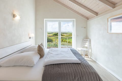 House | 3 bedrooms, individually furnished, iron/ironing board