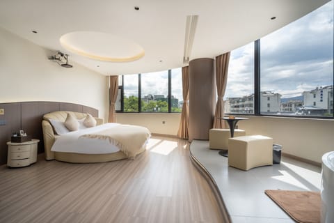 Romantic Double Room, City View | Desk, laptop workspace, soundproofing, iron/ironing board