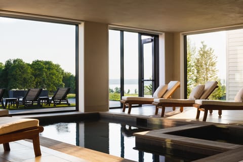 Body treatments, hydrotherapy, aromatherapy, hot stone massages