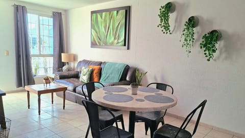 Deluxe Apartment | Living area