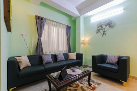 Apartment (2 Bedrooms) | Living area | TV