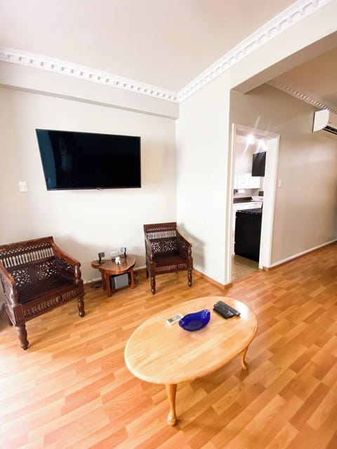 Apartment, 1 Bedroom, Smoking | Living room