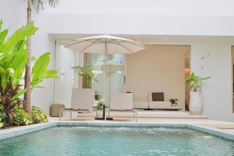 Signature Villa, Private Pool, Garden View | In-room safe, blackout drapes, iron/ironing board, free WiFi