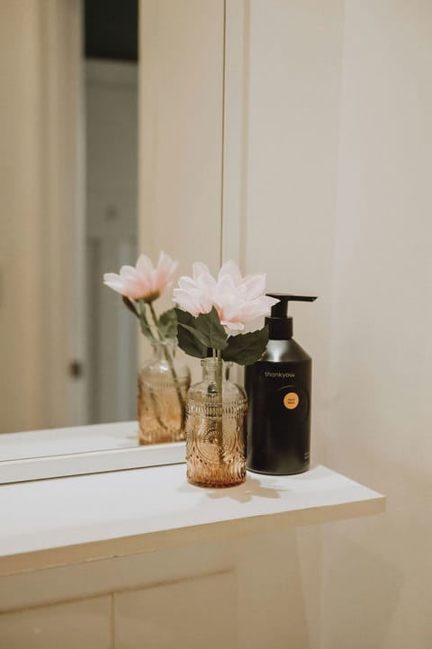 Standard Double Room | Bathroom