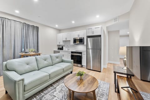 Apartment, 2 Bedrooms | Free WiFi