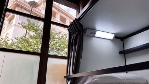 Shared Dormitory, Mixed Dorm, Private Bathroom (8 beds) | In-room safe, free WiFi, bed sheets