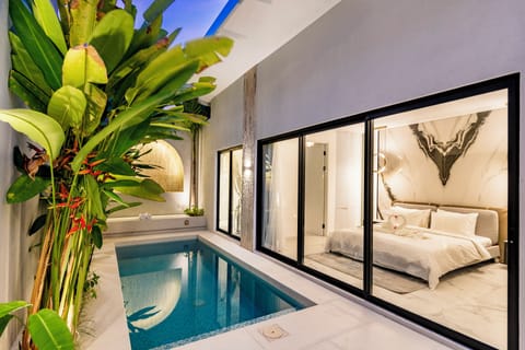 Luxury Villa, 1 King Bed, Private Pool | Desk, laptop workspace, free WiFi