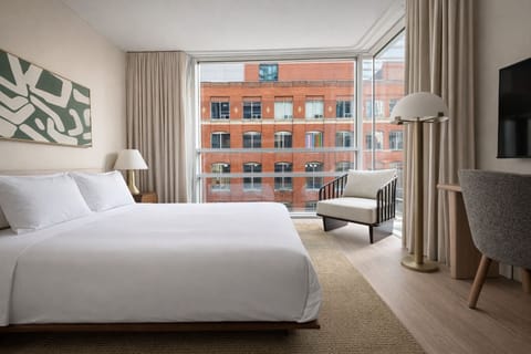 Standard Room, 1 Queen Bed | Egyptian cotton sheets, premium bedding, memory foam beds