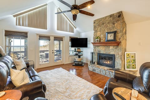 House (2 Bedrooms) | Front of property