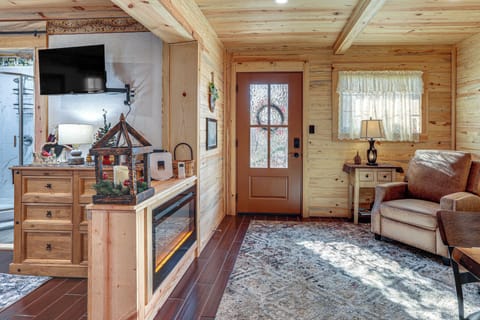 House (1 Bedroom) | Interior