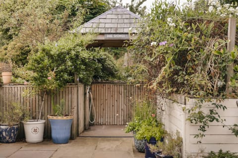 House | 5 bedrooms, Internet