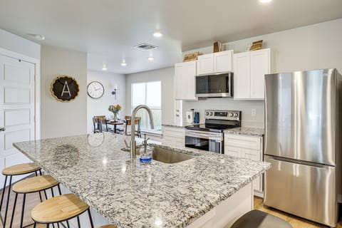 House (3 Bedrooms) | Interior