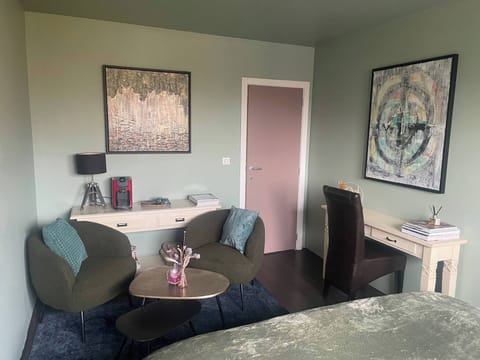 Shared Dormitory, 1 Bedroom, Smoking, Garden View | 1 bedroom