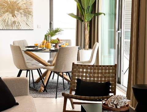 Villa | Dining