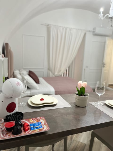 1 bedroom, iron/ironing board, WiFi (free), bed sheets