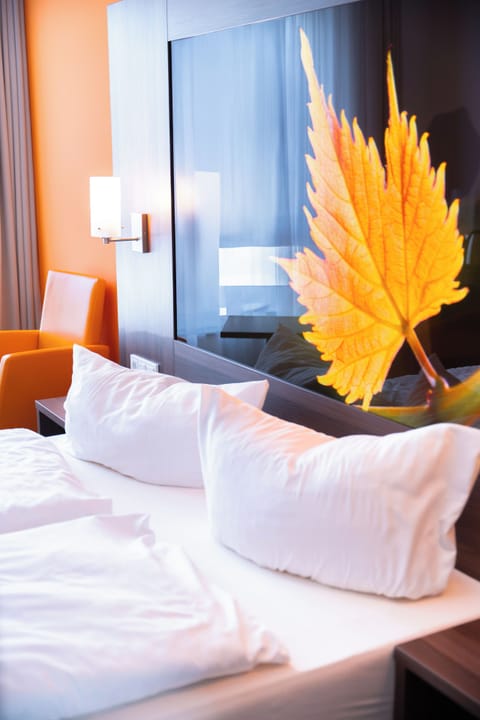 Comfort Double Room, Courtyard View | Desk, laptop workspace, free WiFi