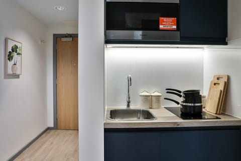 Studio, Non Smoking | Private kitchen