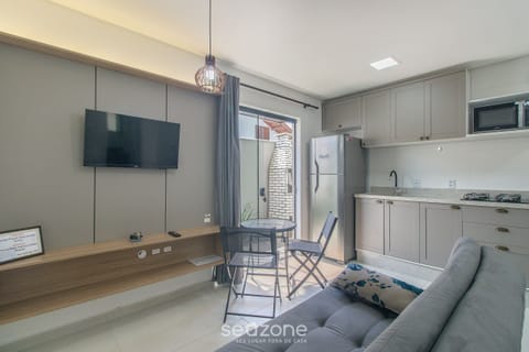 Basic Apartment | Living area