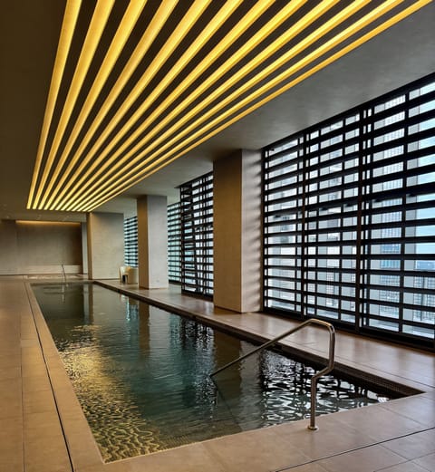 2 indoor pools