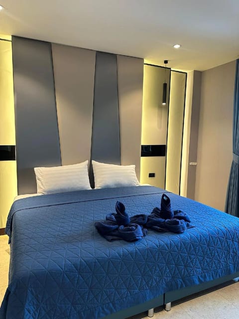 Standard Double Room, City View | Free WiFi
