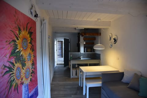 Deluxe Apartment, Mountain View | Interior