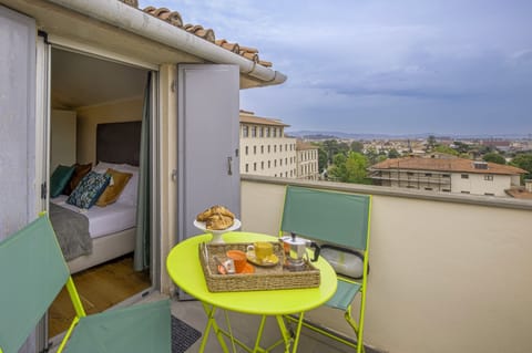 Apartment (1 Bedroom) | Balcony