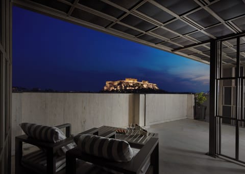 Presidential Suite | Premium bedding, minibar, in-room safe, desk