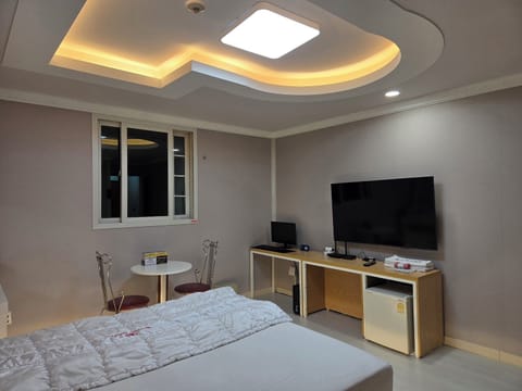 Classic Double Room | Free WiFi