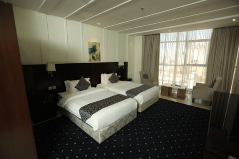 Basic Twin Room, 2 Queen Beds | In-room safe, blackout drapes, soundproofing, iron/ironing board