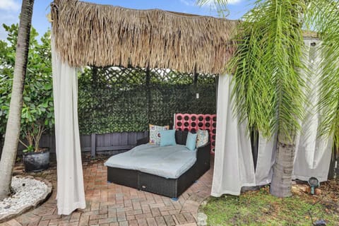 Studio, 1 King Bed, Kitchen, Garden View (Rainbow Falls 2) | Terrace/patio