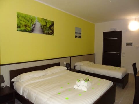 Comfort Triple Room, Balcony, Hill View | Desk, free WiFi