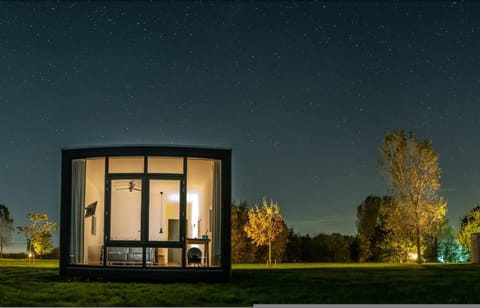 House | 1 bedroom